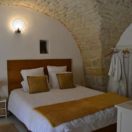 Bed and Breakfast La Cachette Aigues-Vives  Экстерьер фото