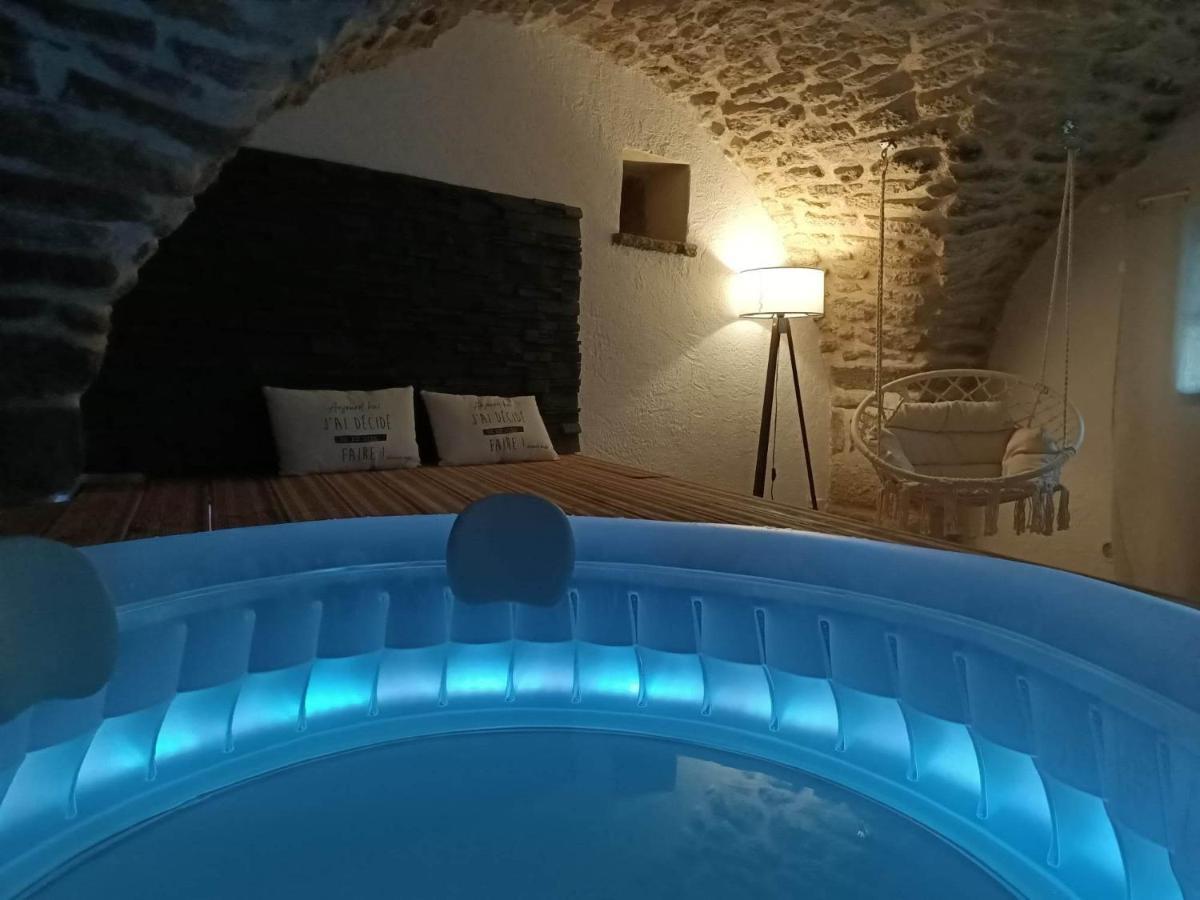 Bed and Breakfast La Cachette Aigues-Vives  Экстерьер фото