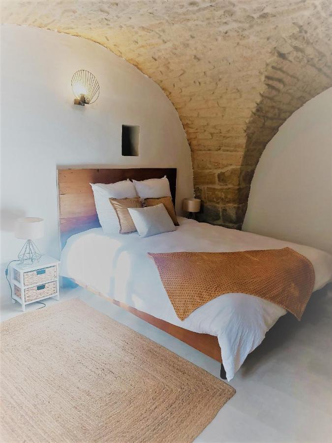 Bed and Breakfast La Cachette Aigues-Vives  Экстерьер фото
