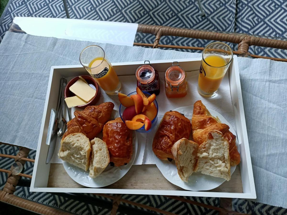 Bed and Breakfast La Cachette Aigues-Vives  Экстерьер фото